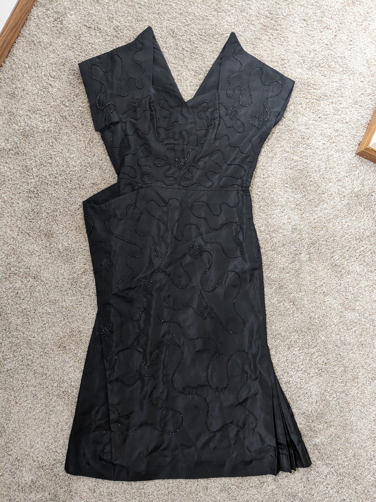 1950s vampy beaded dress Dress Rad Bonnie's Vintage