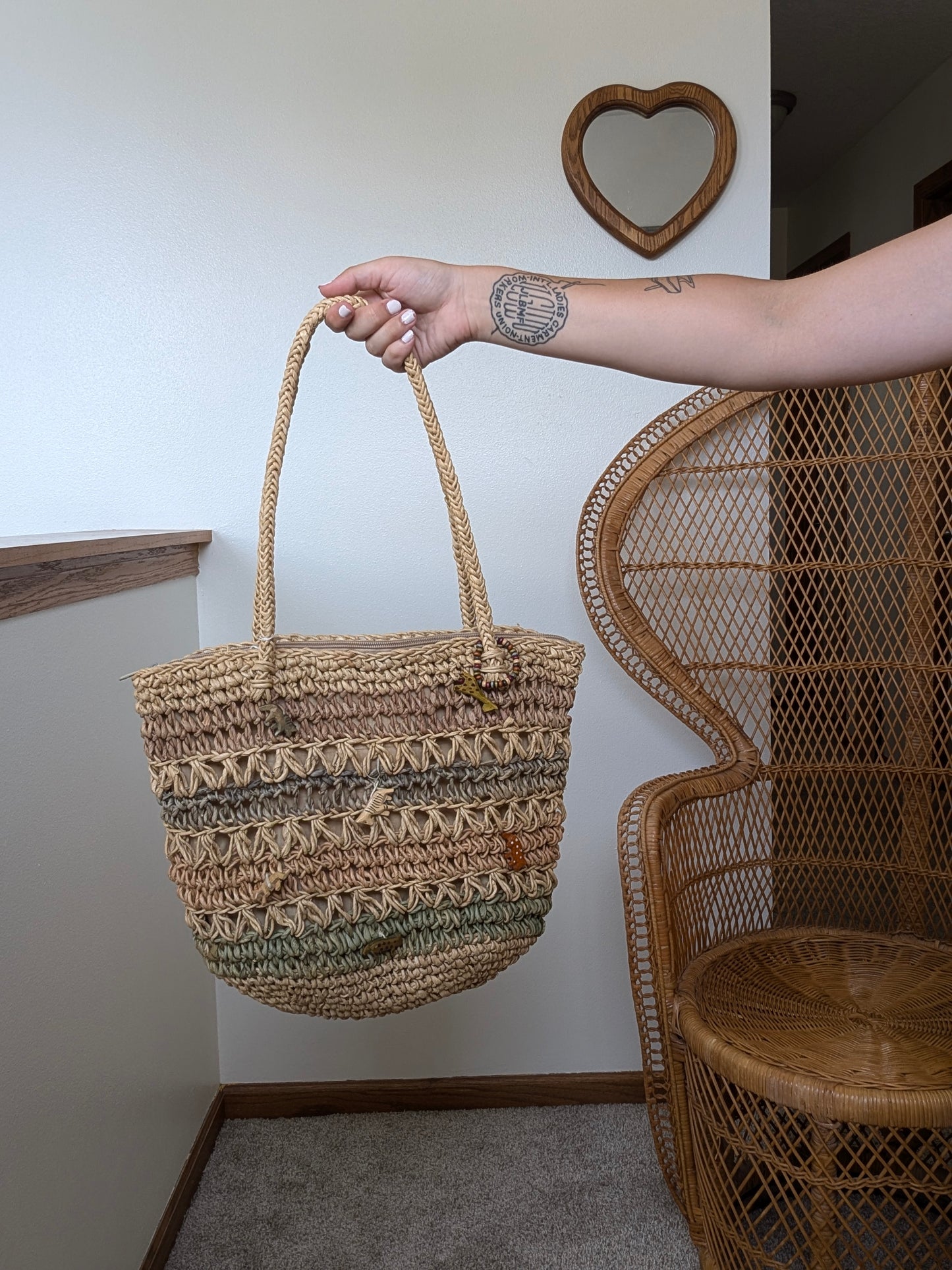 1990s straw beach bag