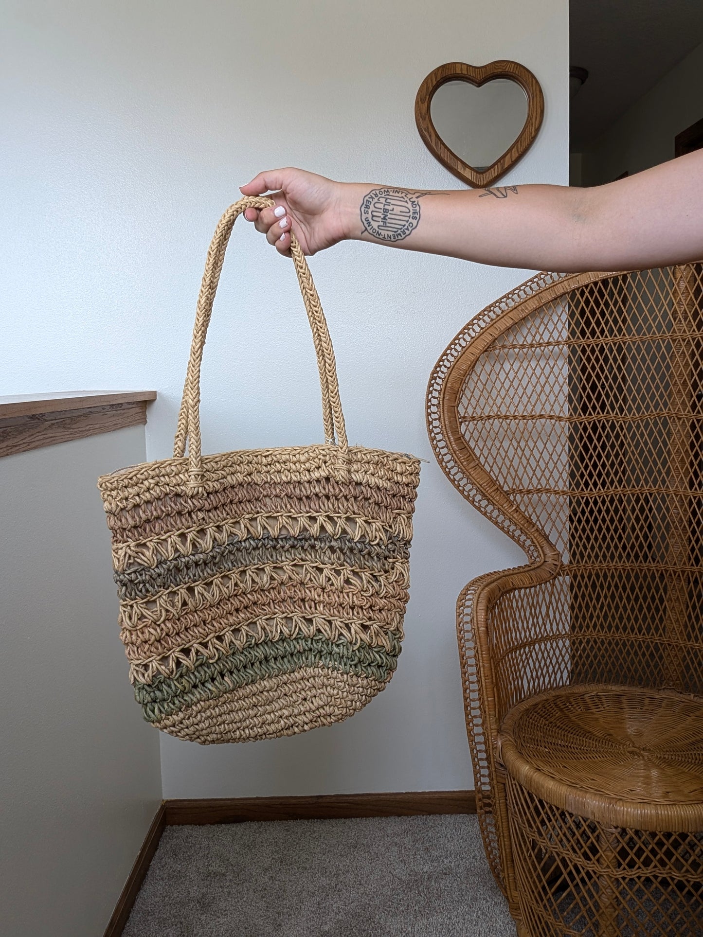 1990s straw beach bag