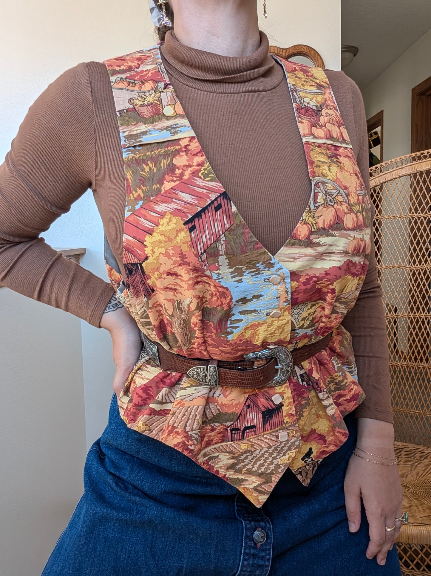 1990s festive fall vest Vest Rad Bonnie's Vintage