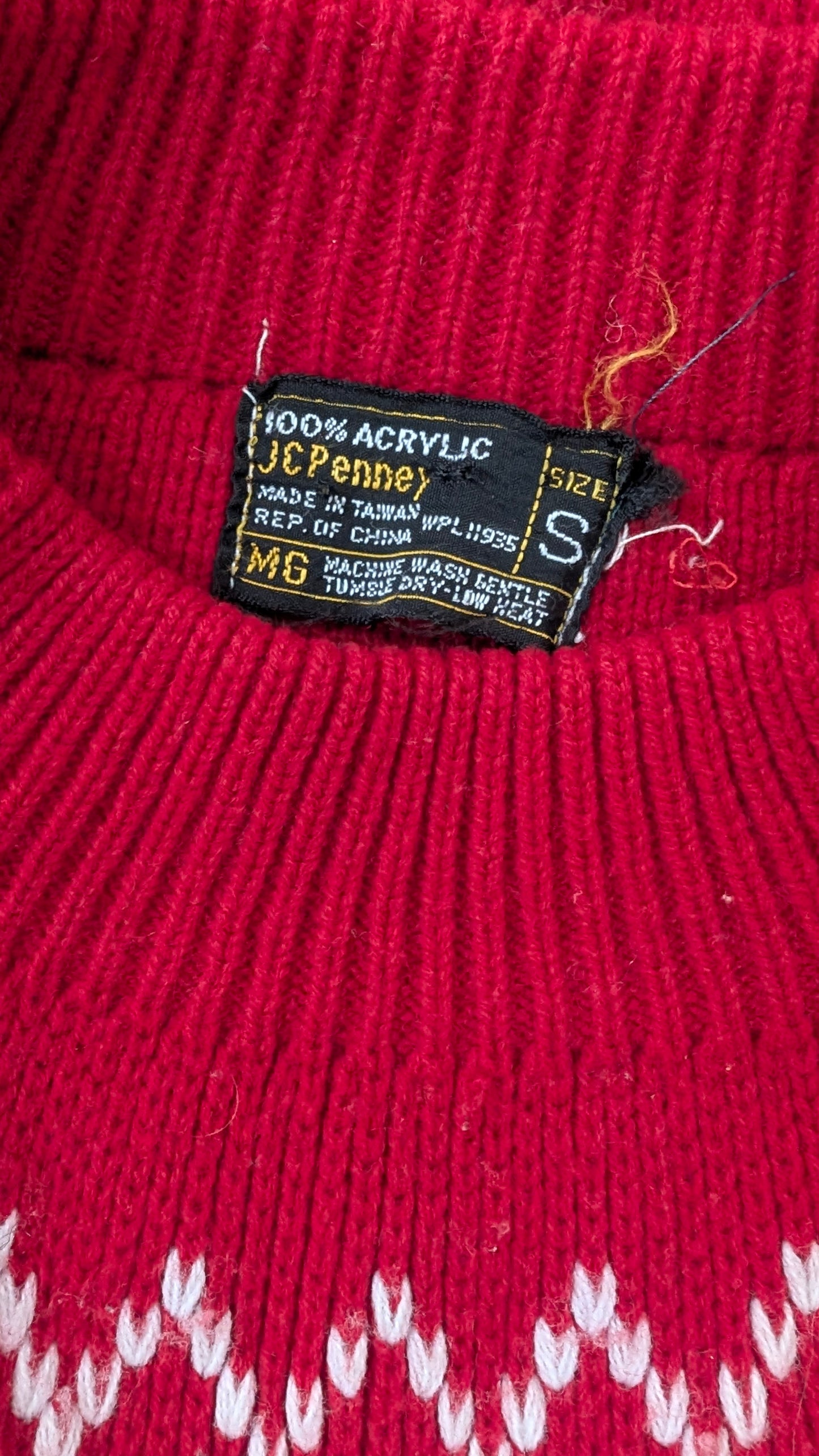 1970s red holiday sweater Sweater Rad Bonnie's Vintage