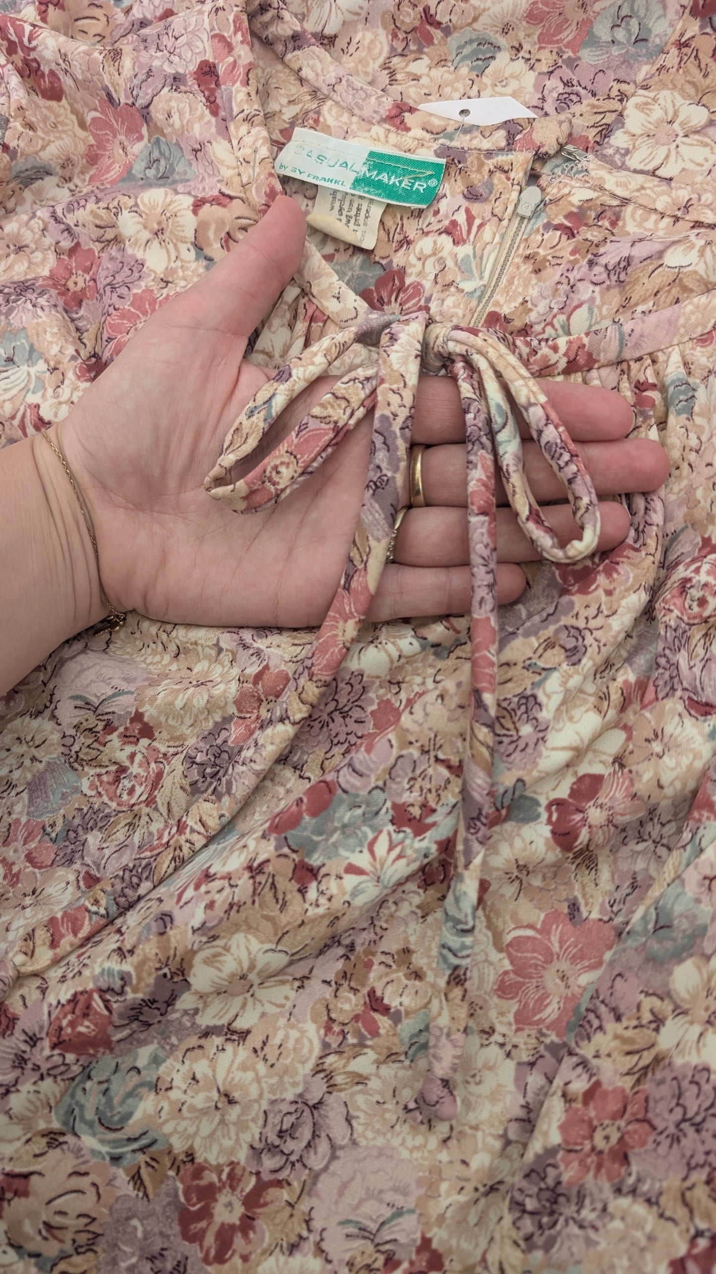 1960s plus size floral dress Dress Rad Bonnie's Vintage