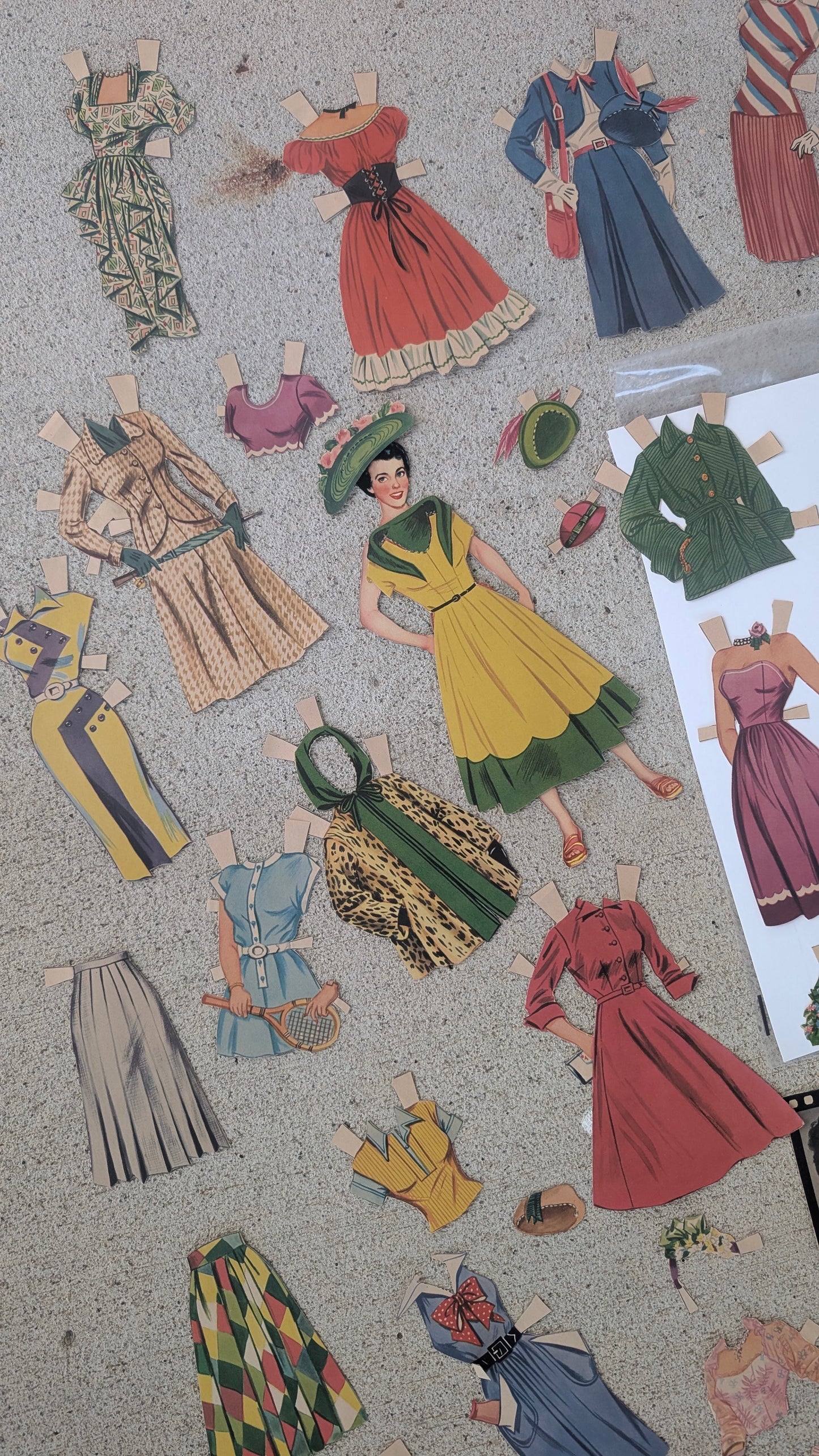 Vintage Elizabeth Taylor paper doll set paper dolls Rad Bonnie's Vintage