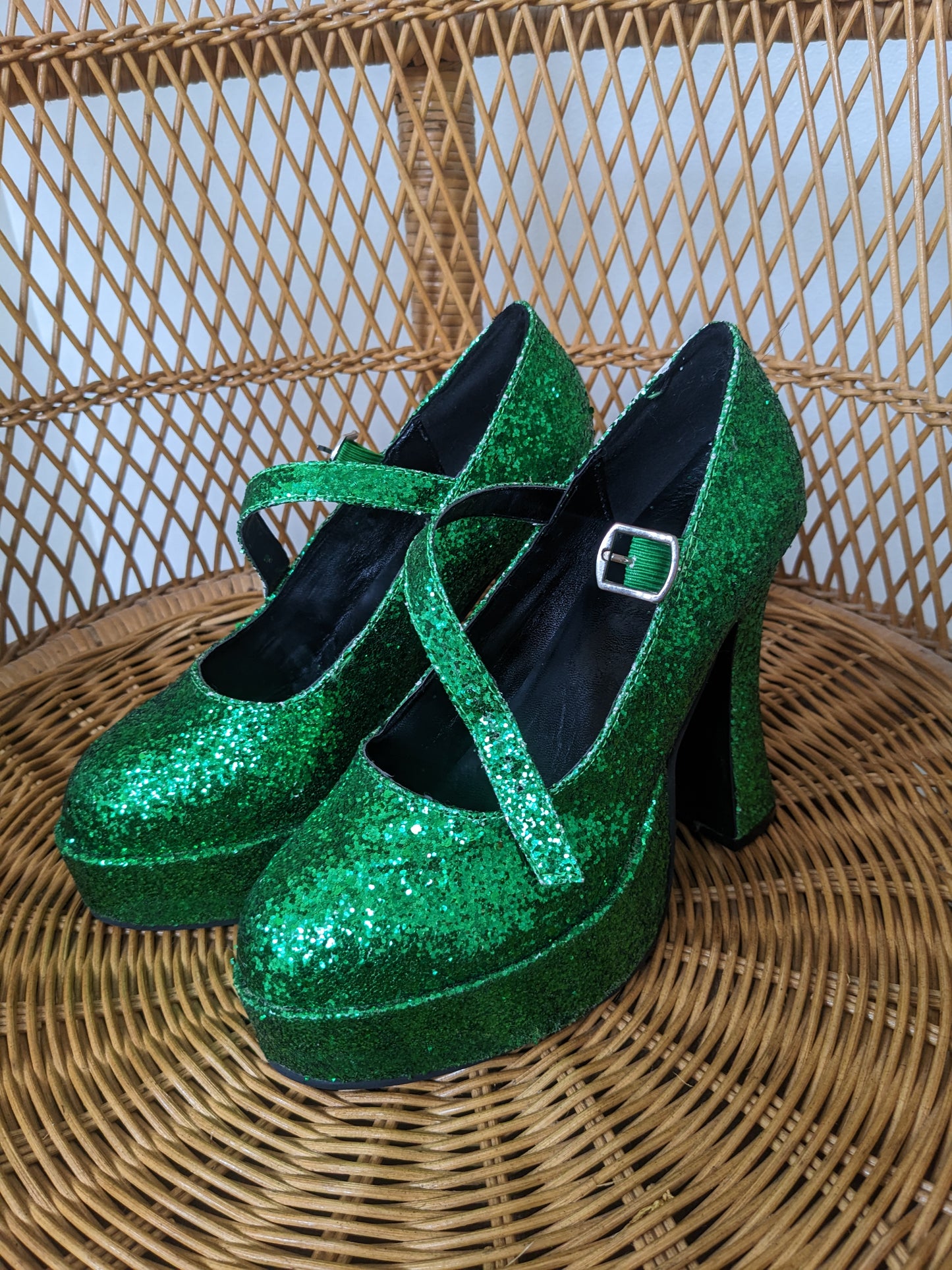 Y2k does 1970s sequin Mary Jane platforms Shoes Rad Bonnie's Vintage