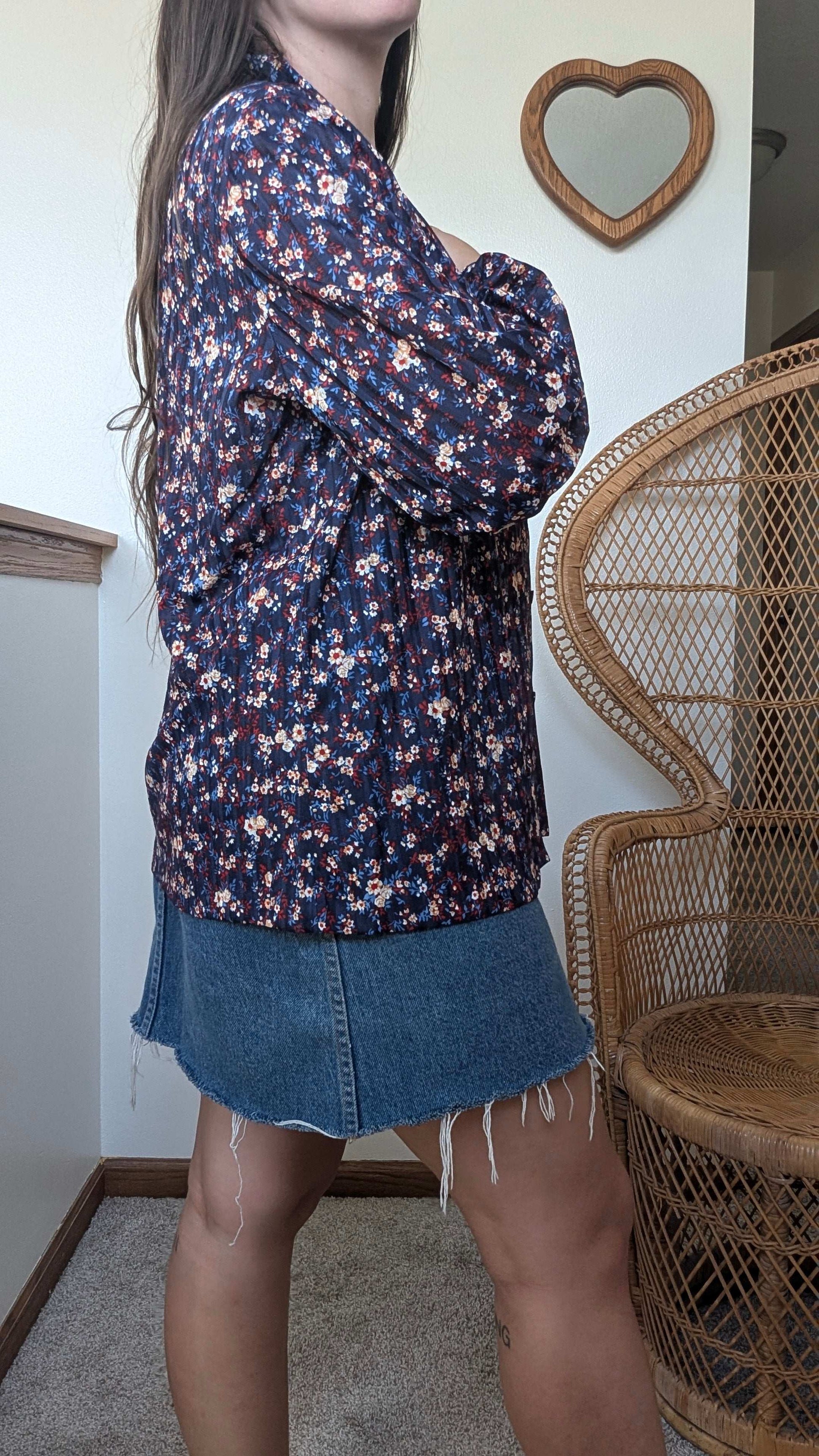 1970s floral button down Top Rad Bonnie's Vintage