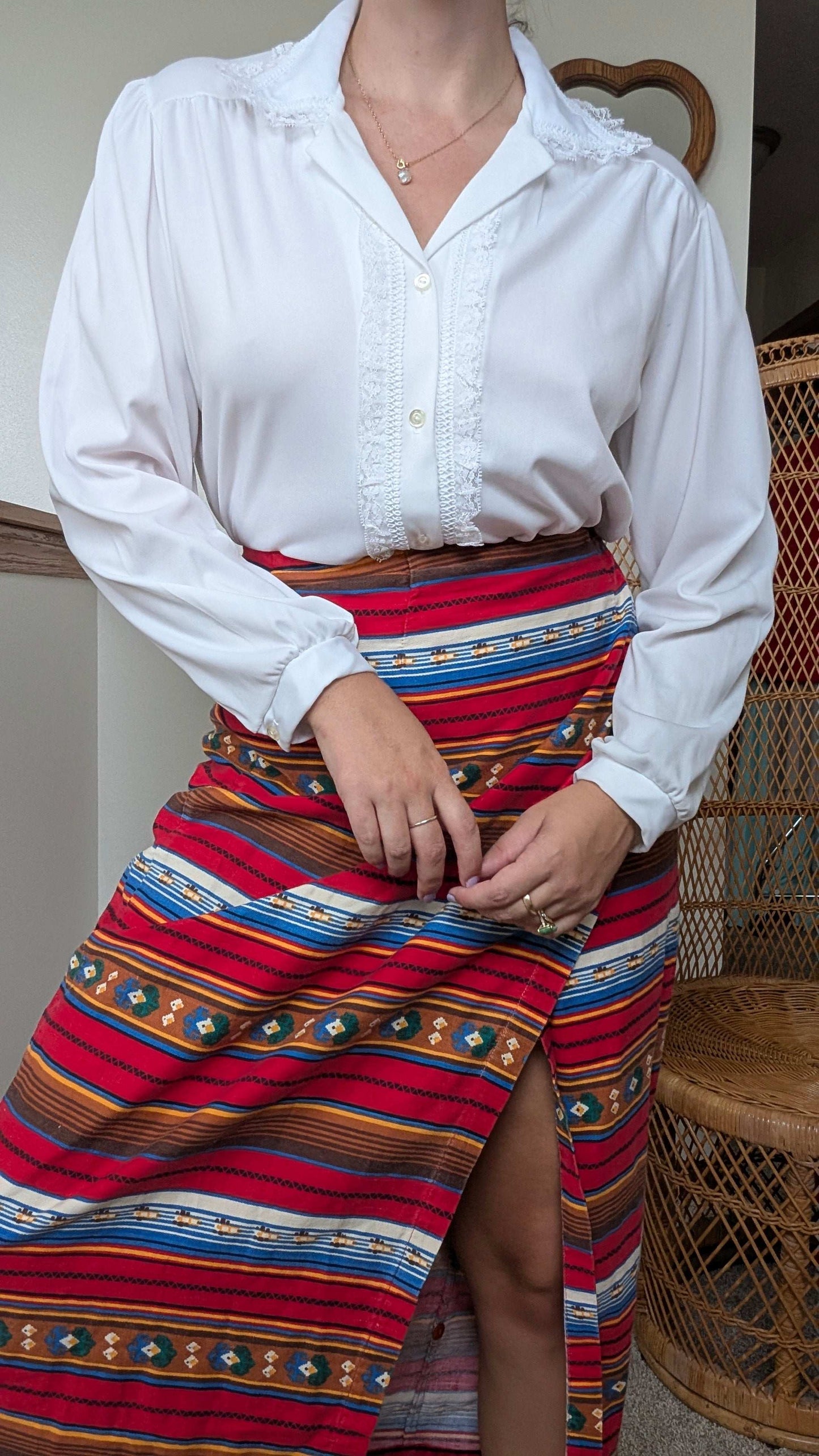 1970s white top Top Rad Bonnie's Vintage