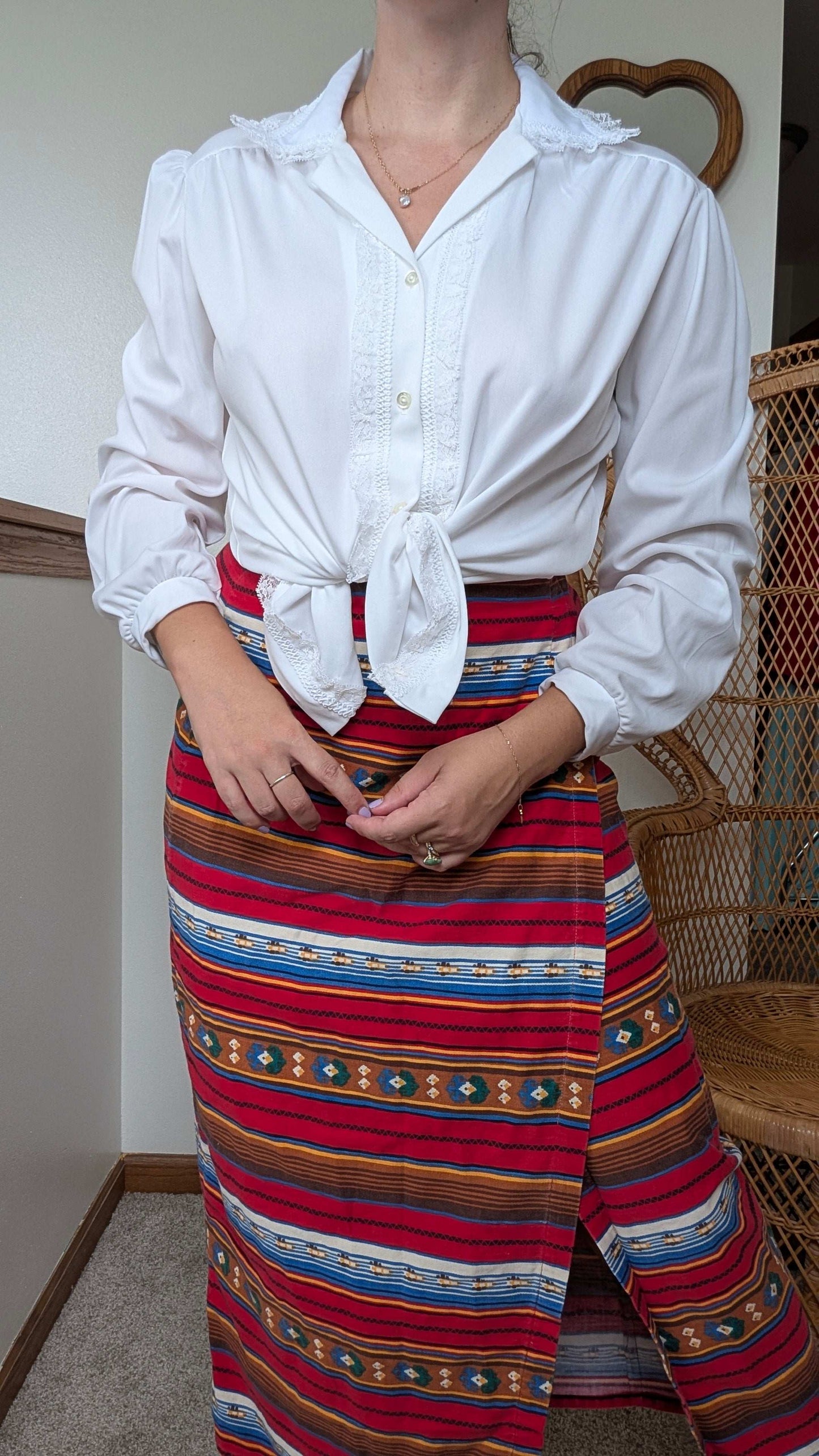 1970s white top Top Rad Bonnie's Vintage