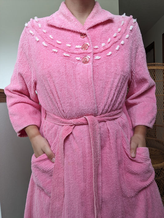 1960s pink chenille robe Robe Rad Bonnie's Vintage