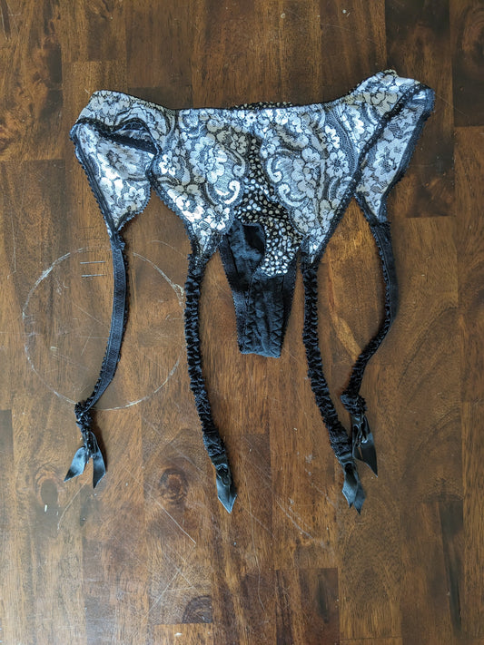 1980s panty and garter belt set Lingerie Rad Bonnie's Vintage