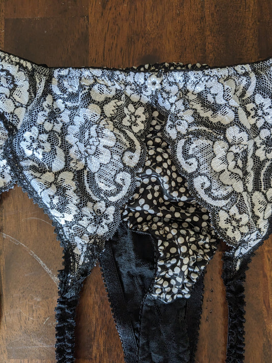 1980s panty and garter belt set Lingerie Rad Bonnie's Vintage