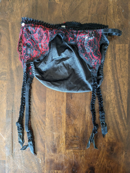 1980s panty & garter belt set Lingerie Rad Bonnie's Vintage