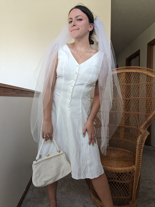 1980s flower and pearl wedding veil Veil Rad Bonnie's Vintage