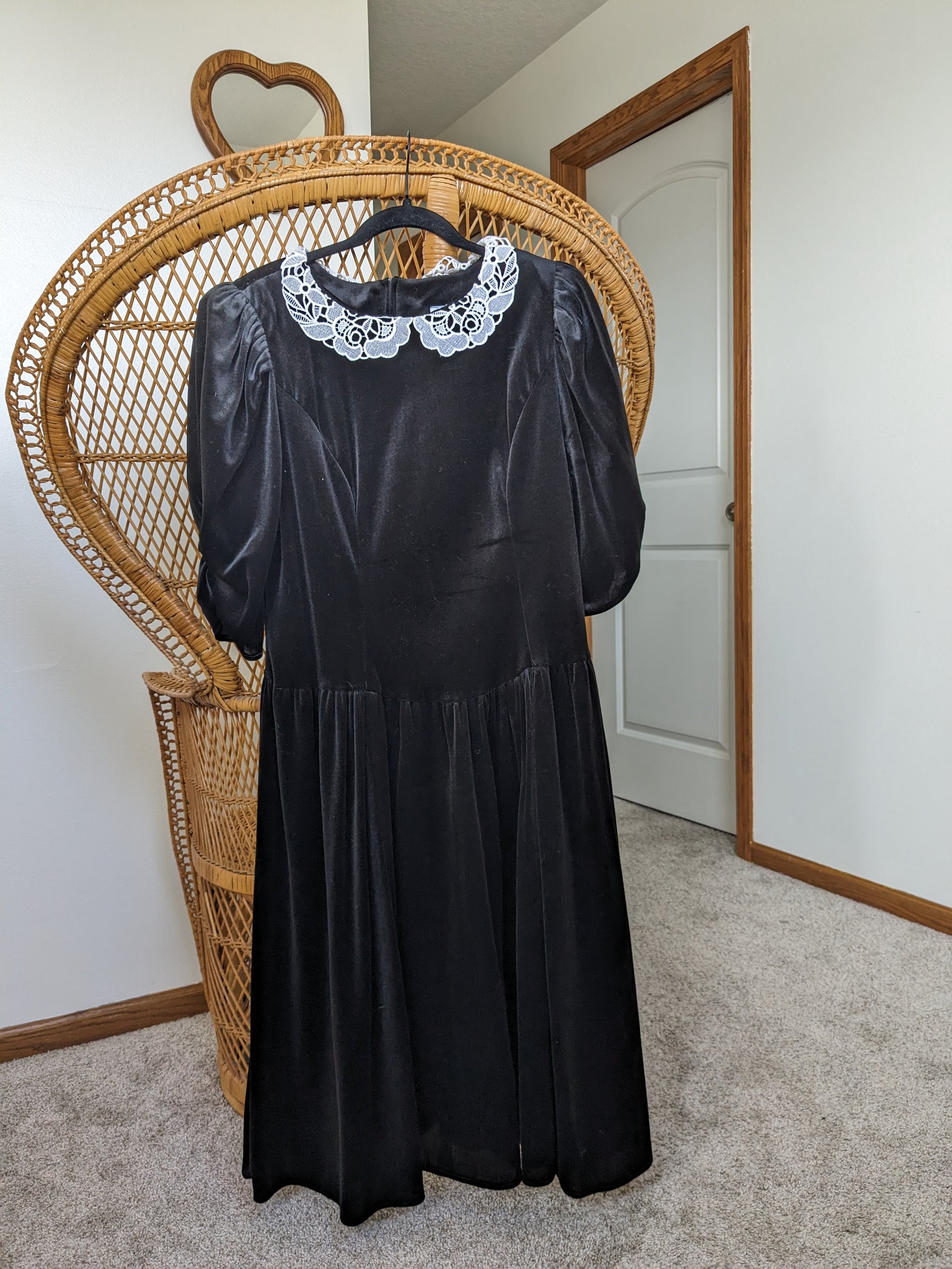 1980s black velvet dress Dress Rad Bonnie's Vintage