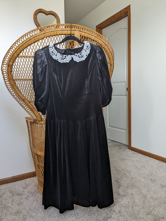 1980s black velvet dress Dress Rad Bonnie's Vintage