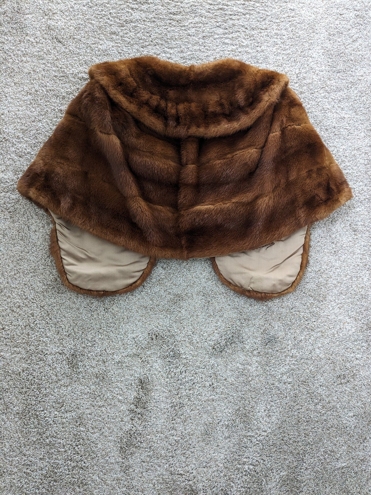 1940s fur capelet shawl