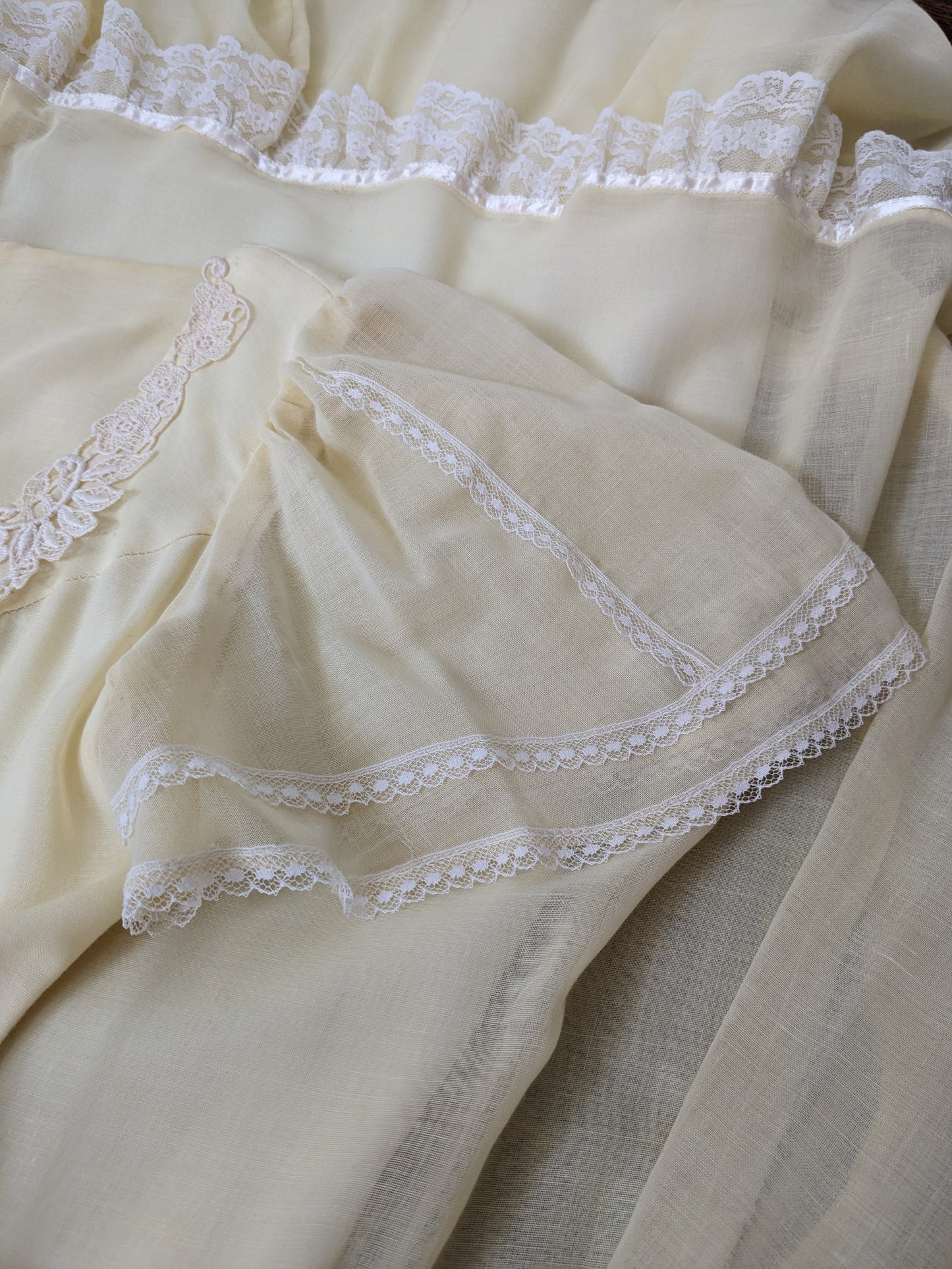 1970s pastel yellow prairie dress
