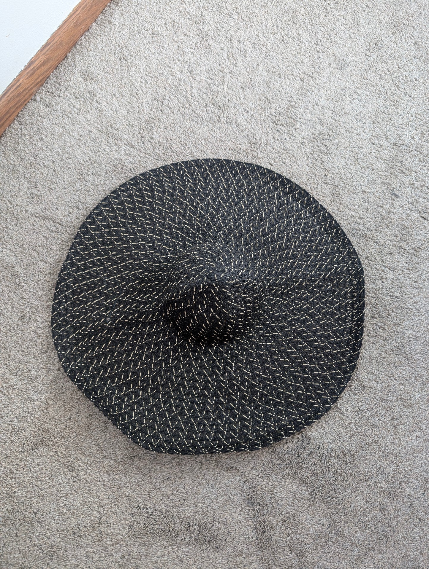 Modern over-sized sun hat