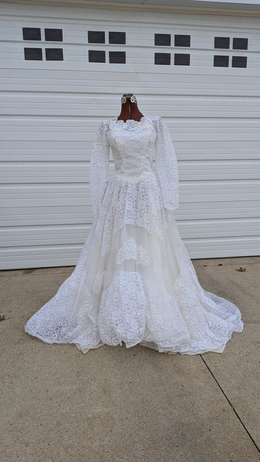1960s lace wedding gown Dress Rad Bonnie's Vintage