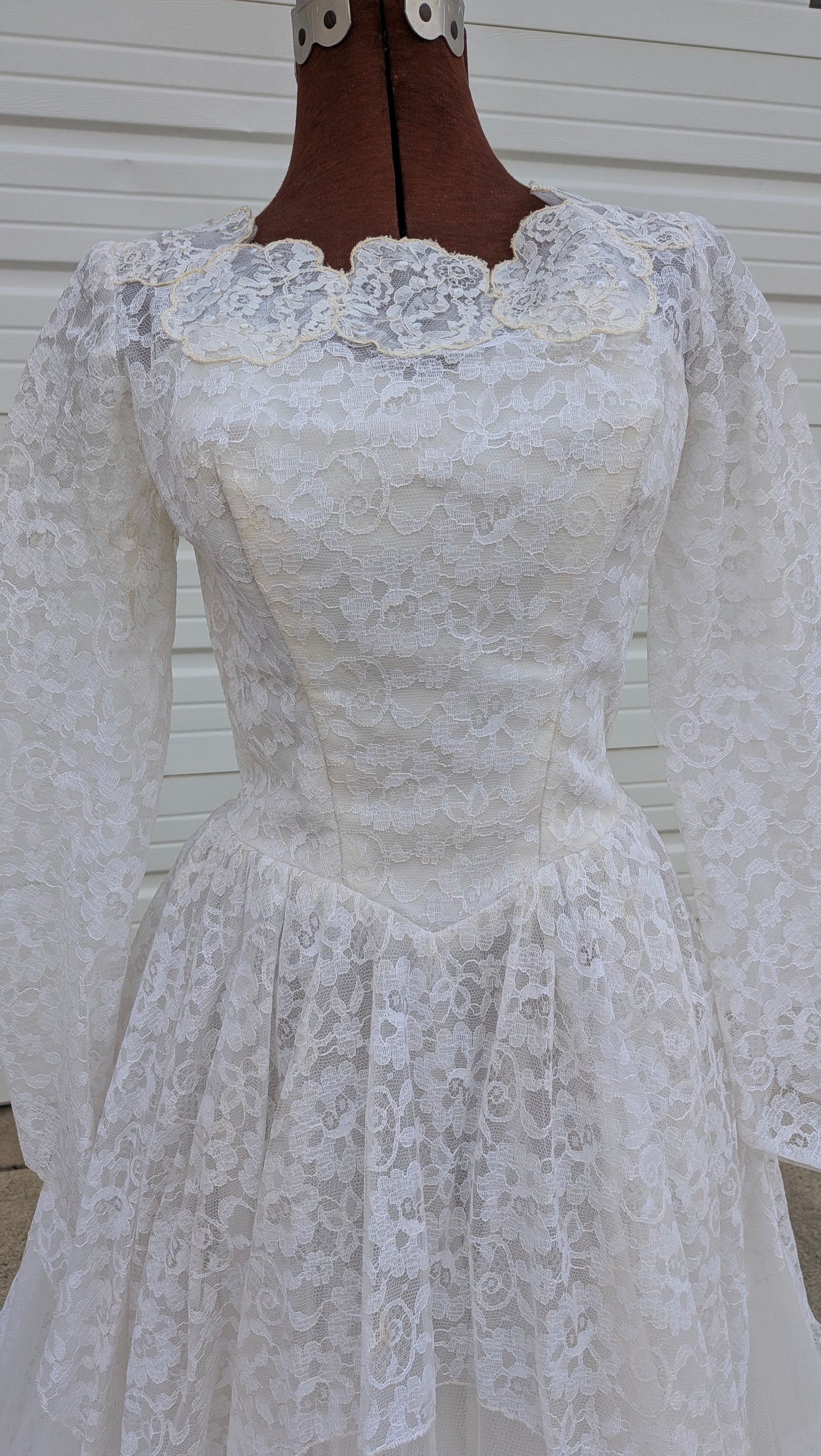 1960s lace wedding gown Dress Rad Bonnie's Vintage