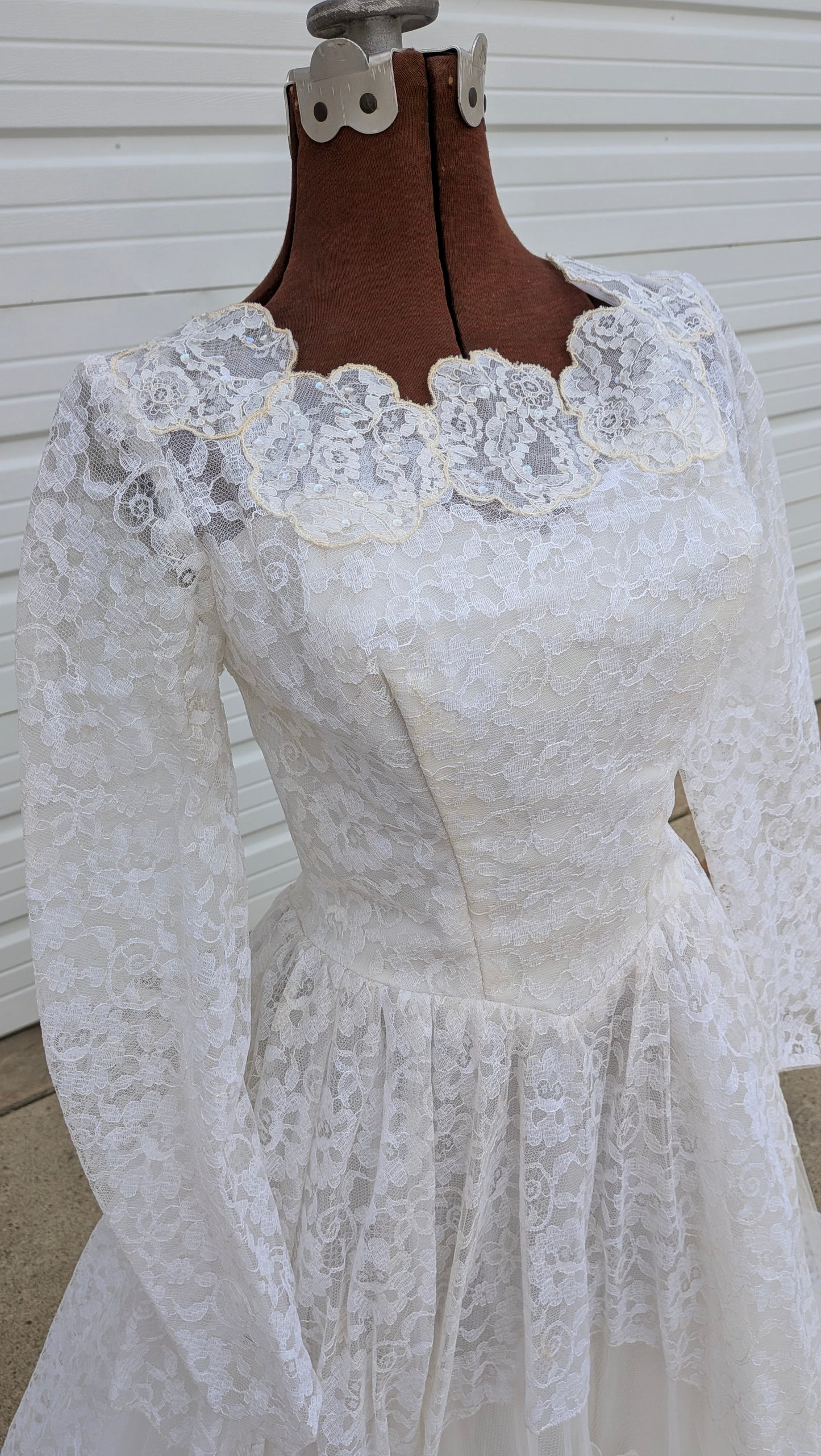 1960s lace wedding gown Dress Rad Bonnie's Vintage