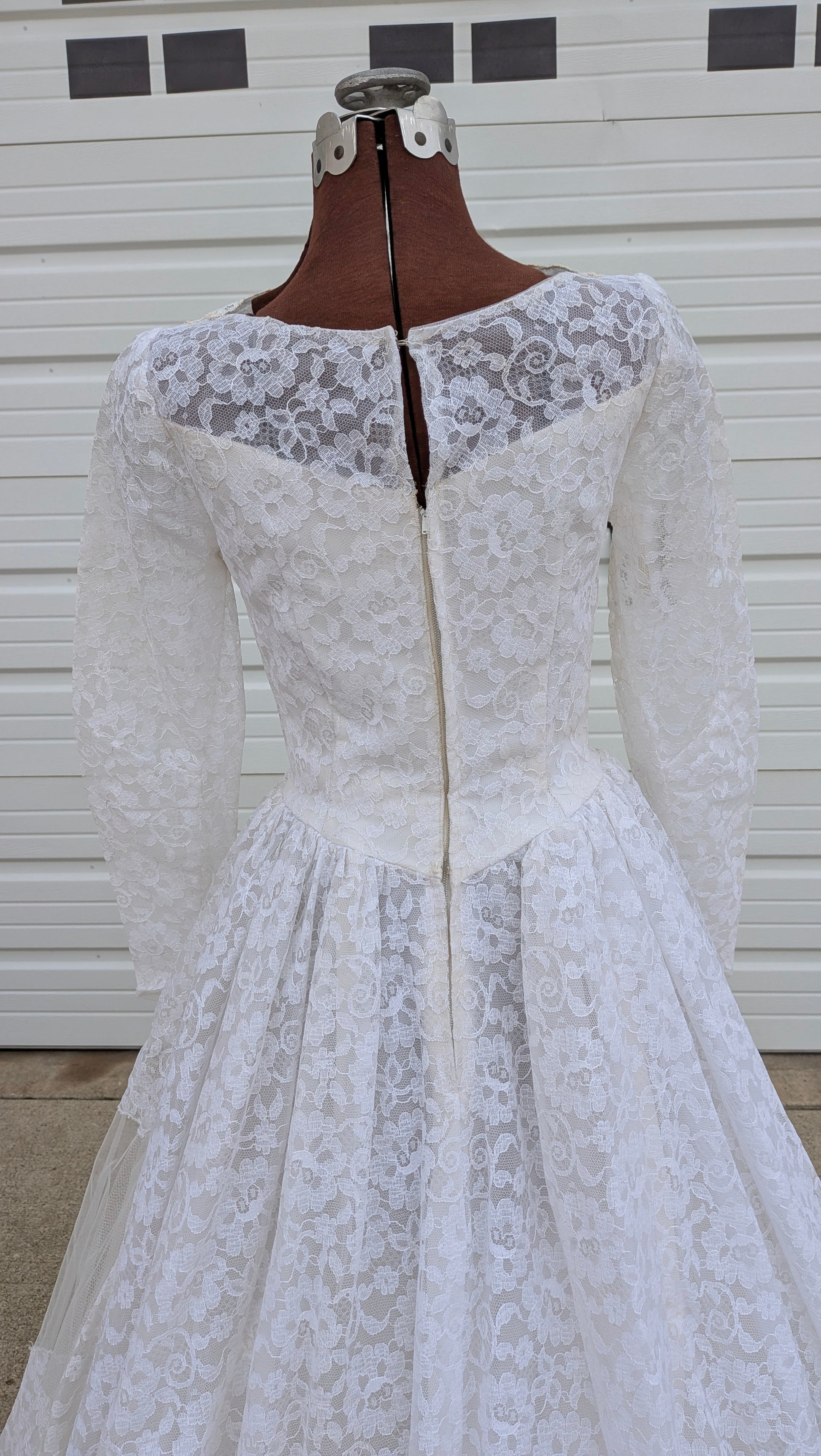 1960s lace wedding gown Dress Rad Bonnie's Vintage