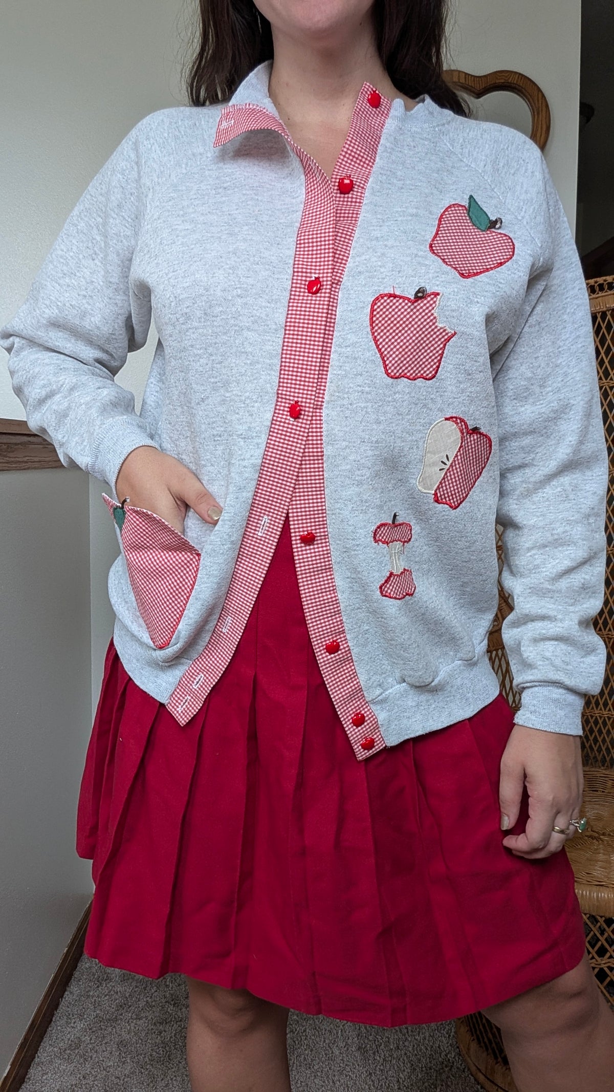 1980s apple sweatshirt