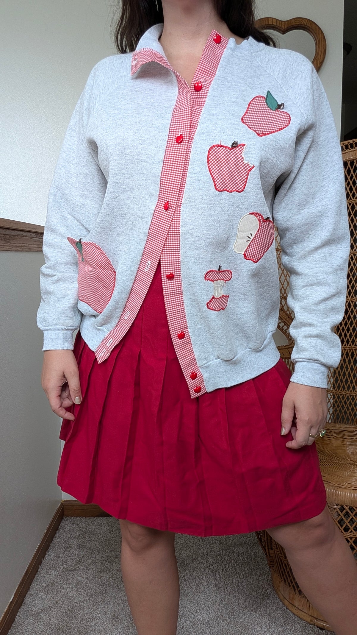 1980s apple sweatshirt