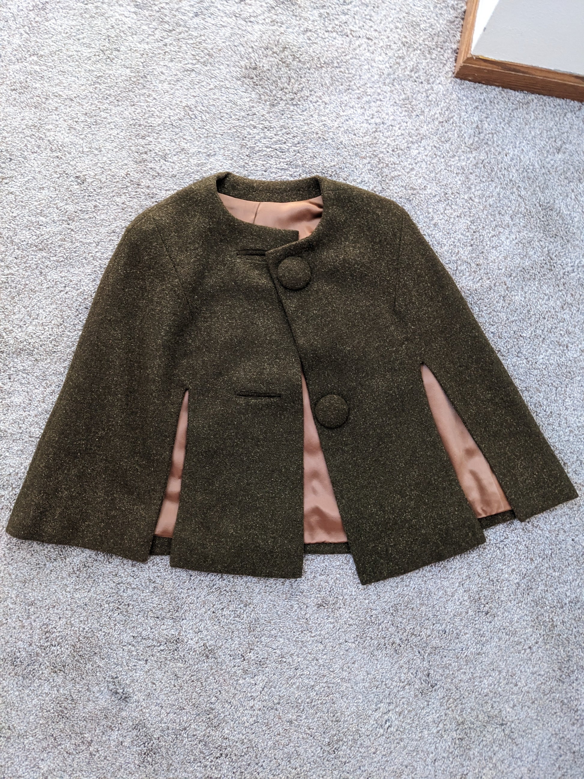 1960s olive cape Rad Bonnie's Vintage