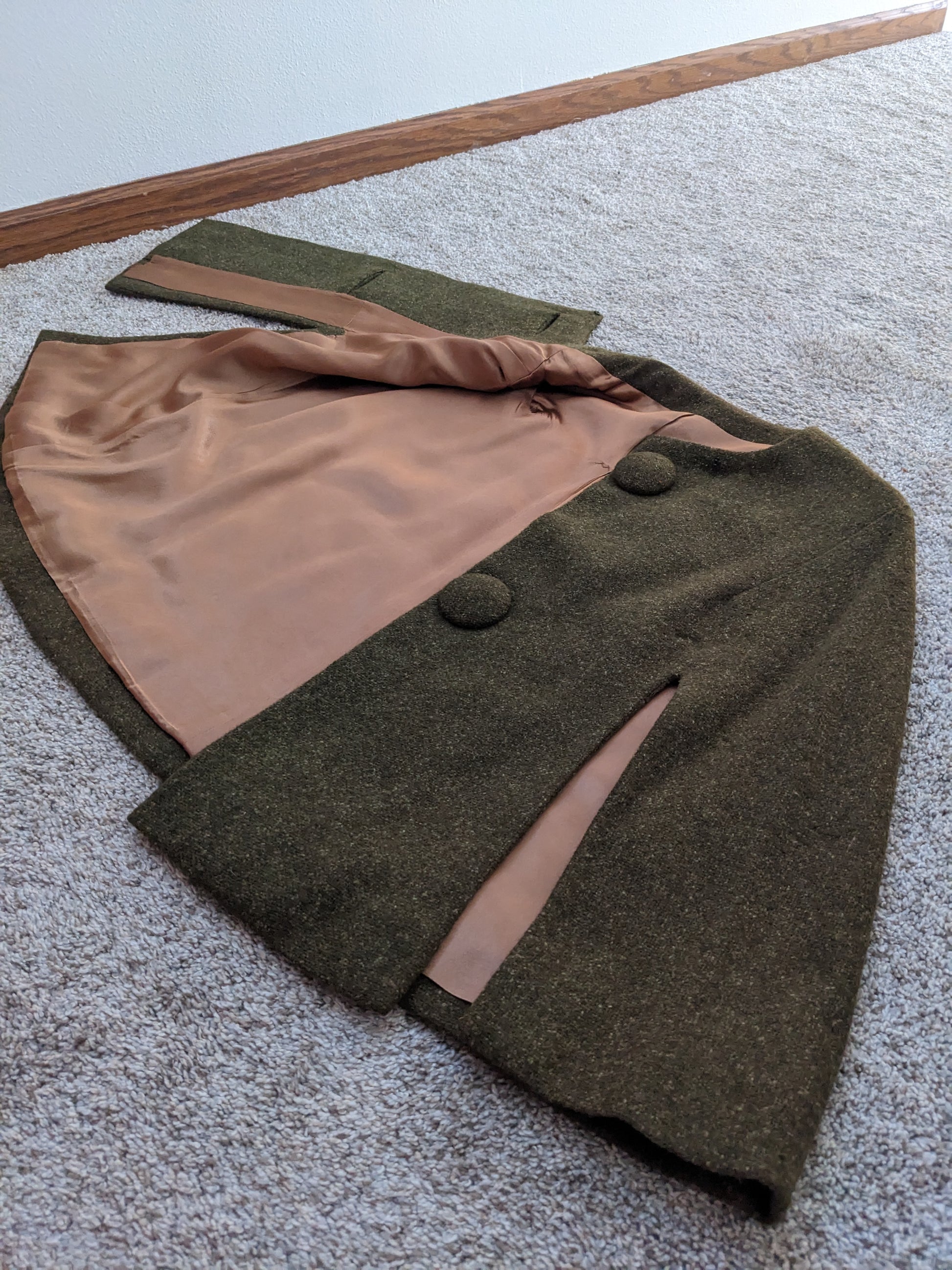 1960s olive cape Rad Bonnie's Vintage
